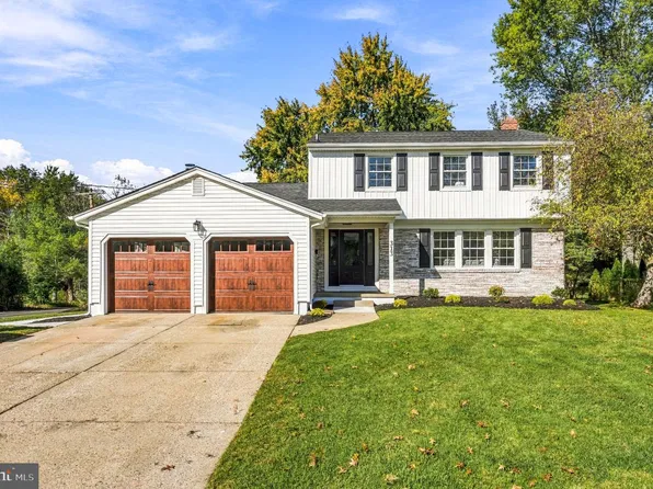 313 Brandywine Dr, Marlton, NJ 08053