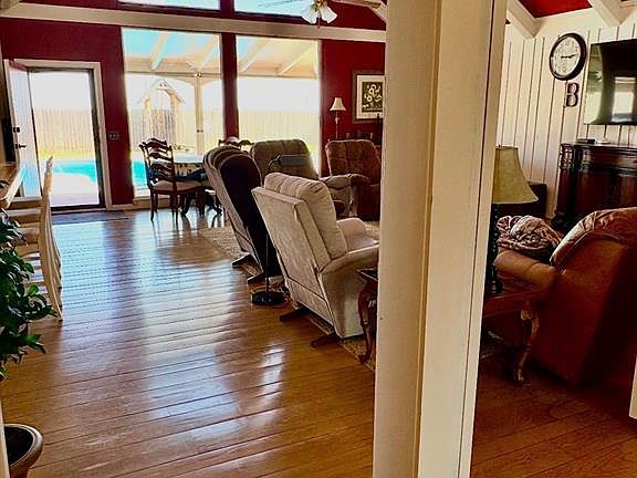 5th image of 1606 N Hudson St