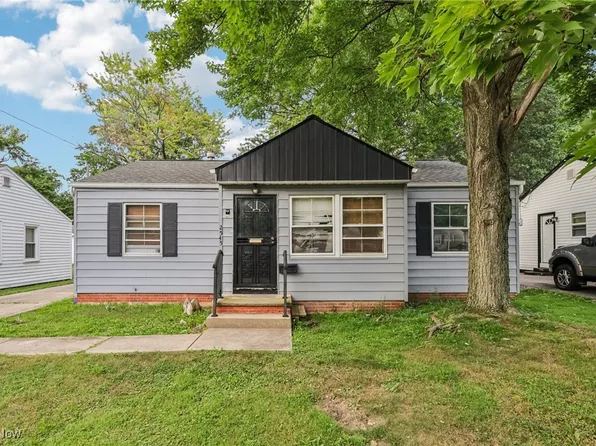 2545 Greenvale Rd, Cleveland, OH 44121