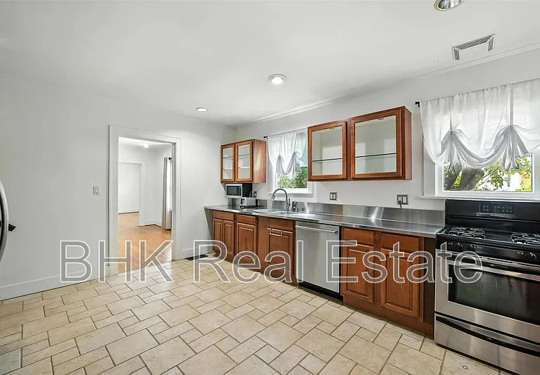 4036 Dexter Ave — Photo 12