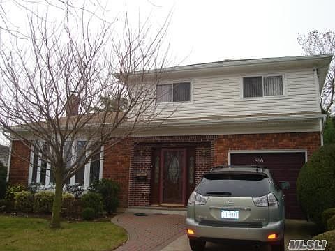 2nd image of 866 Hayes St