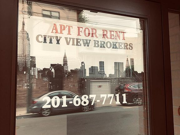 5th image of 55 68th St APT 2F