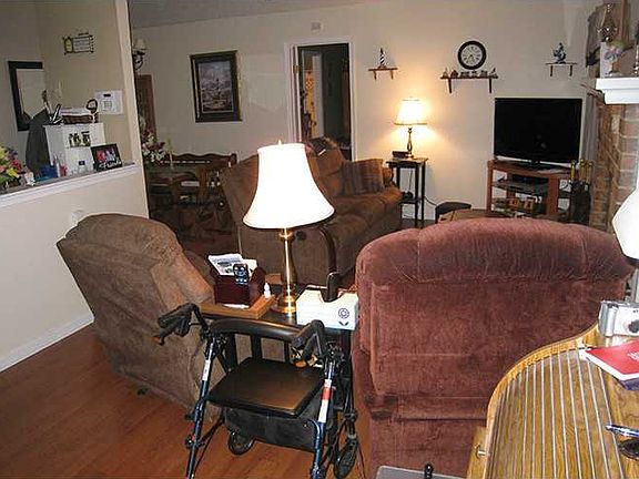4th image of 1331 Sagamore Ct