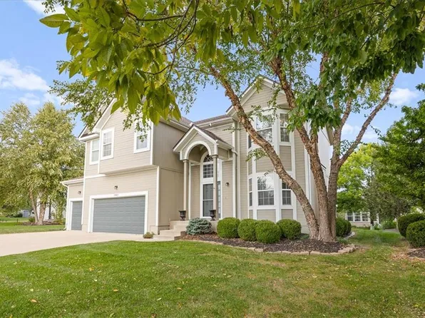19821 W 96th Ter, Lenexa, KS 66220
