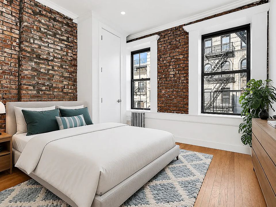 2nd image of 829 9th Ave #1C