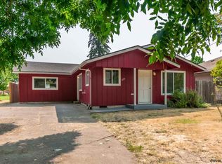 1275 Grove St, Lebanon, OR 97355