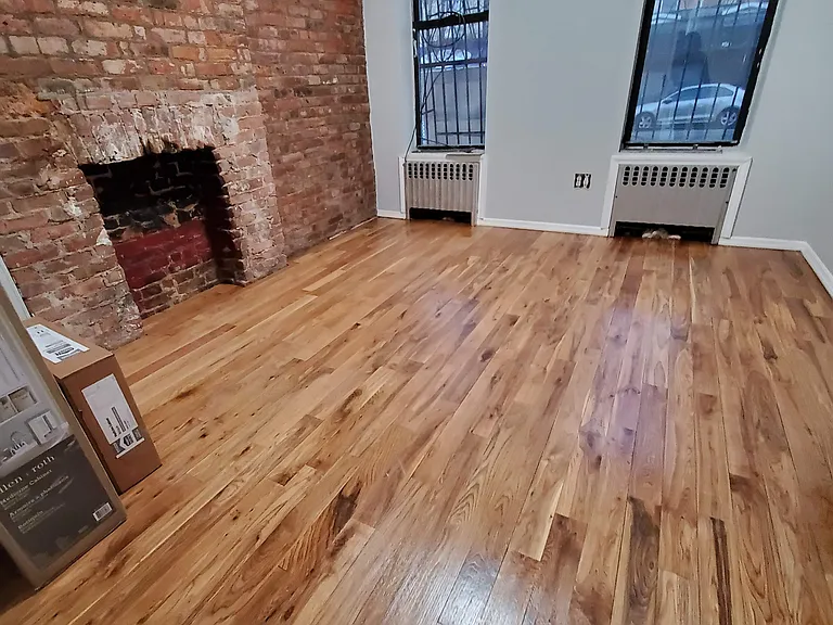528 6th Ave #1R — Photo 5