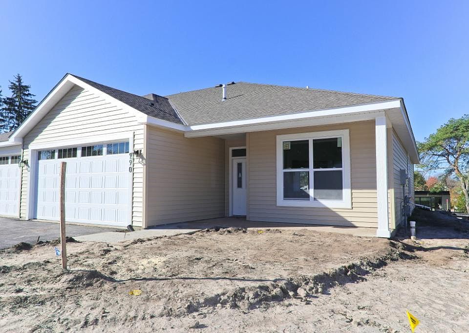 1st image of 980 Lovell Ave W