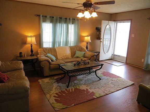3rd image of 116 Hillview Ct