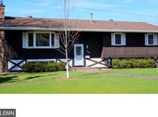 3305 Edgemere Ave N, Minneapolis, MN 55418