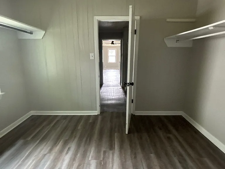 313 Eastland Ave — Photo 6