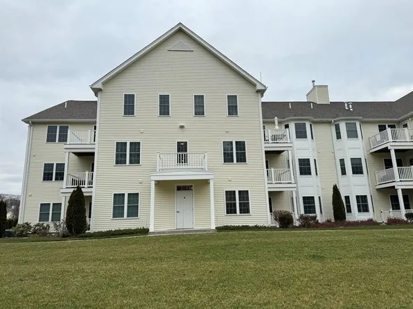20 Saw Mill Dr #106, North Kingstown, RI 02852