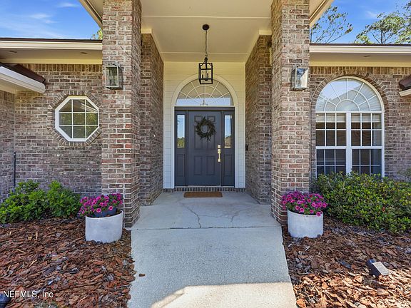 2nd image of 621 LAVENDER Lane
