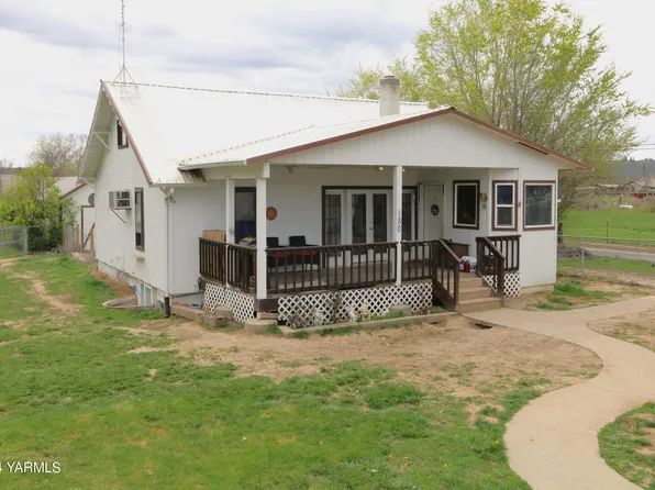180 Donelson Ln, Yakima, WA 98908