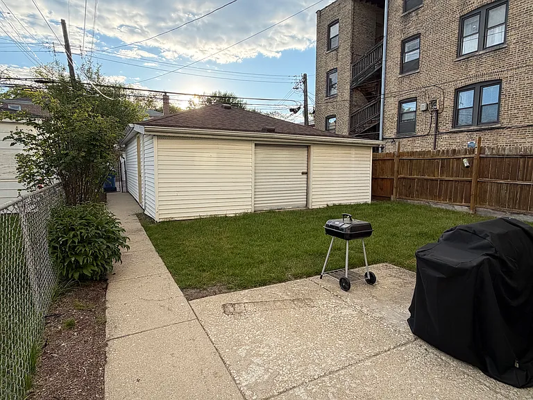 5144 N Avers Ave #2 — Photo 16