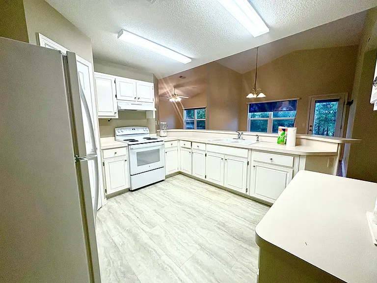 6879 Cedar Ridge Cir — Photo 4