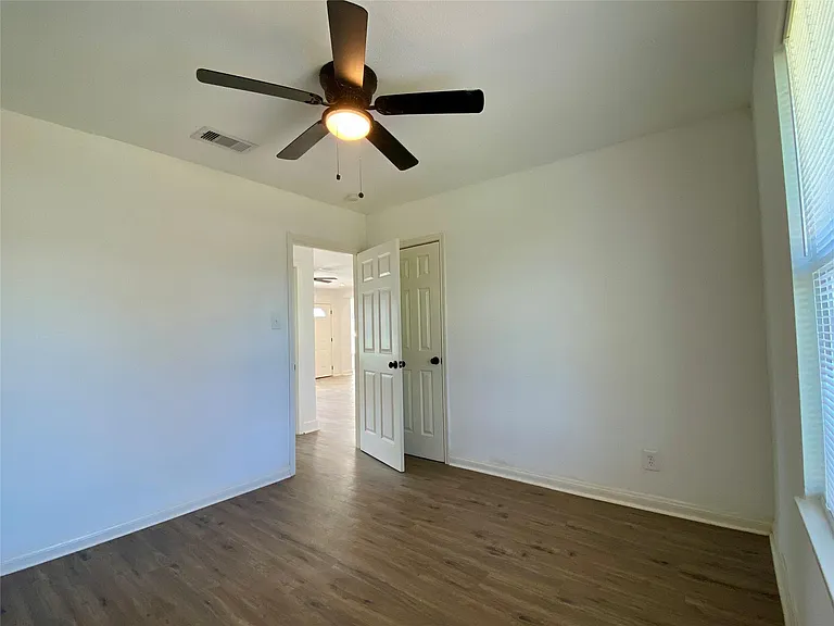 4963 Culmore Dr — Photo 18