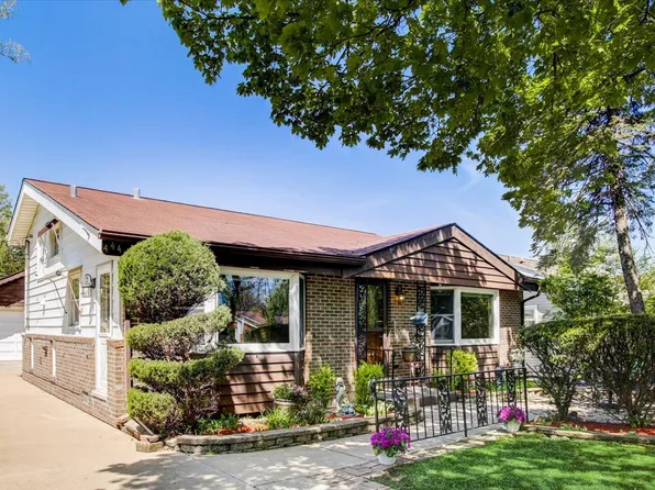 444 N Wisconsin Ave, Villa Park, IL 60181