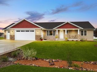 N8348 McWain Dr, Holmen, WI 54636