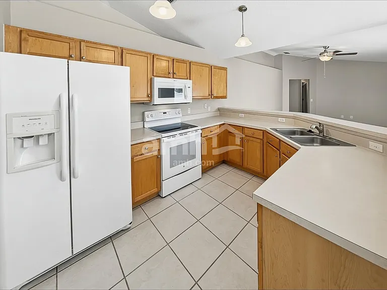 1350 Rolling River Rd — Photo 4