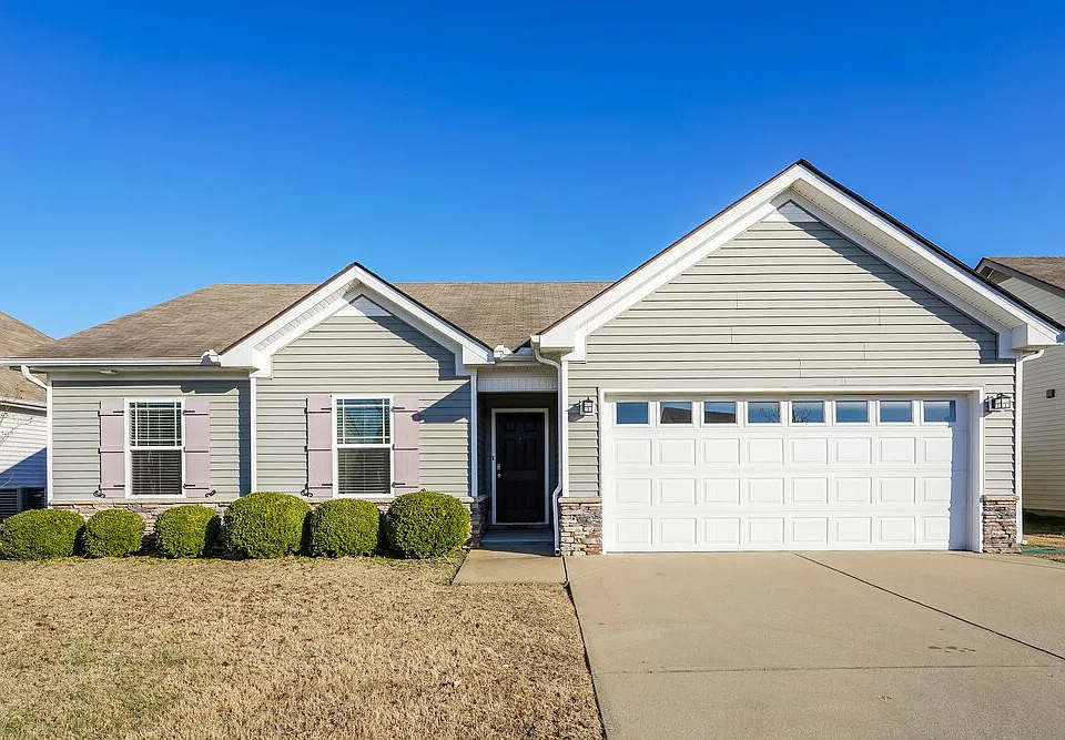 1711 Bellamy Ln