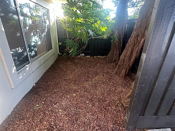 3rd image of 1733 Las Pravadas Court