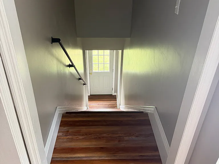 1631 N Ridge Ave #B — Photo 8
