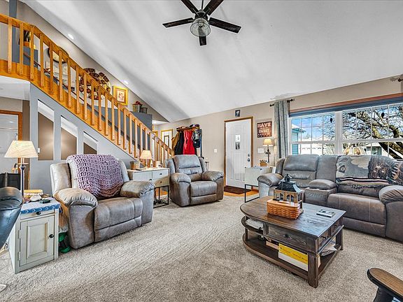 5th image of 7 Lake Ridge Ct