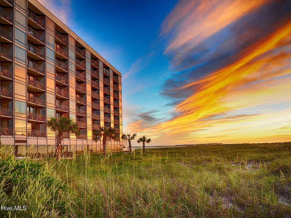 1st image of 2700 N Lumina Avenue Unit 811