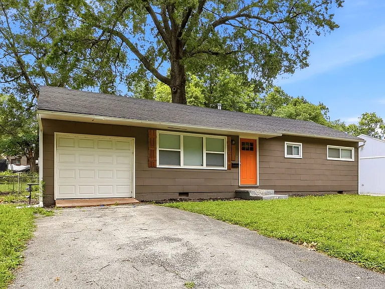 11407 Winchester Ave — Photo 27