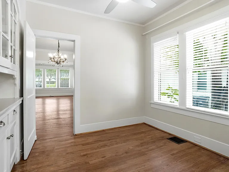 2615 Cockrell Ave — Photo 7