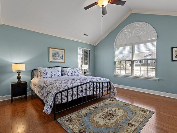 4th image of 2427 Baskette Way