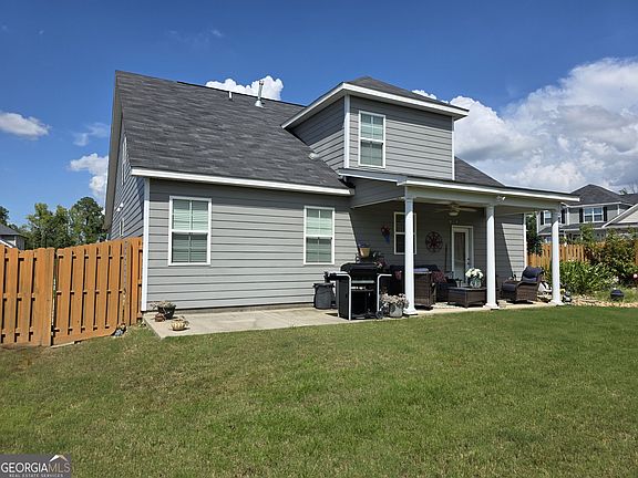 3rd image of 702 Bancroft Dr