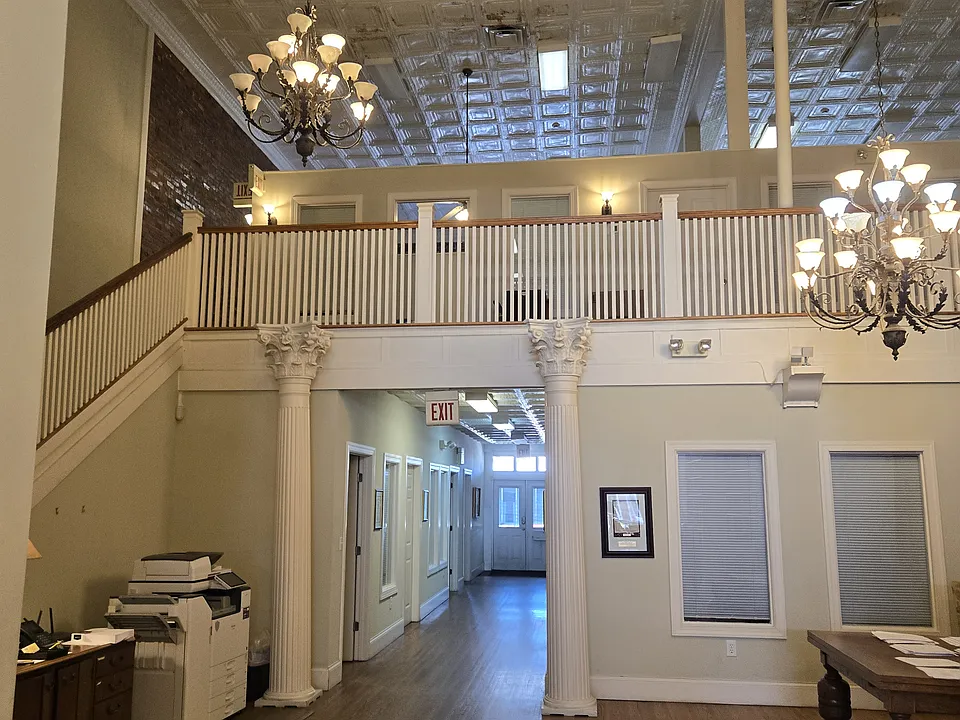 301 Broad St #250
