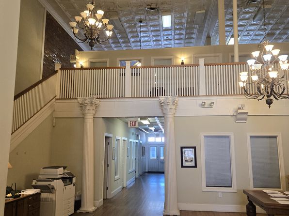 301 Broad St #250