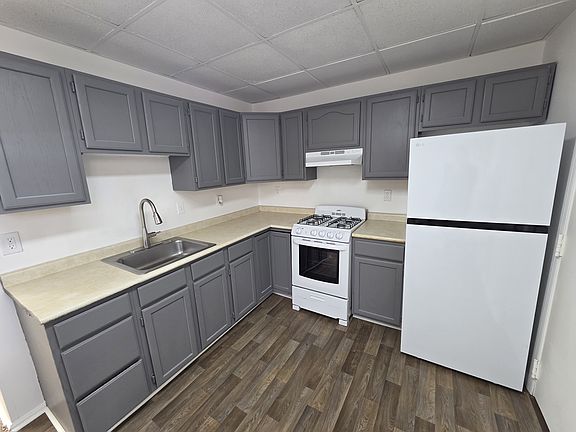 3rd image of 6 Van Buren St APT 2