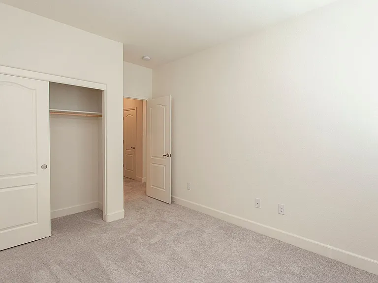 6049 Red Sun Dr — Photo 32