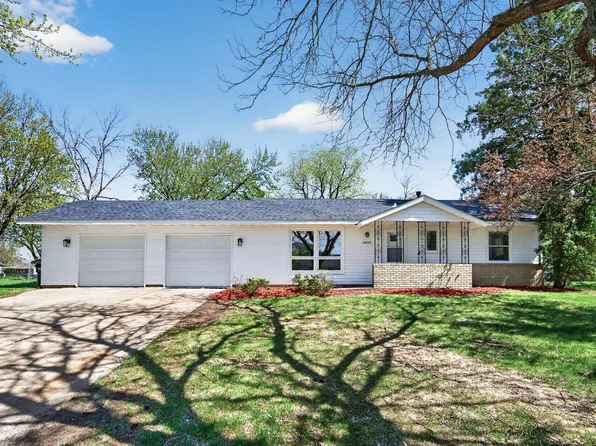 10325 Zion St NW, Coon Rapids, MN 55433