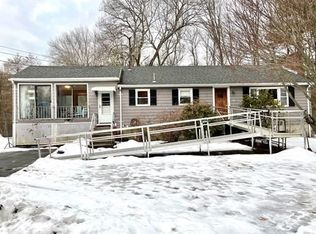 22 Small Ln, Reading, MA 01867