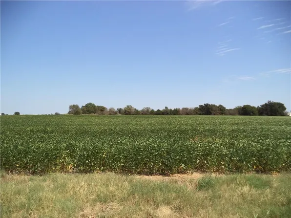 13th Edgemoor St, Fredonia, KS 66736