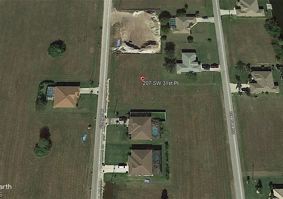 2nd image of 207 SW 31st Pl