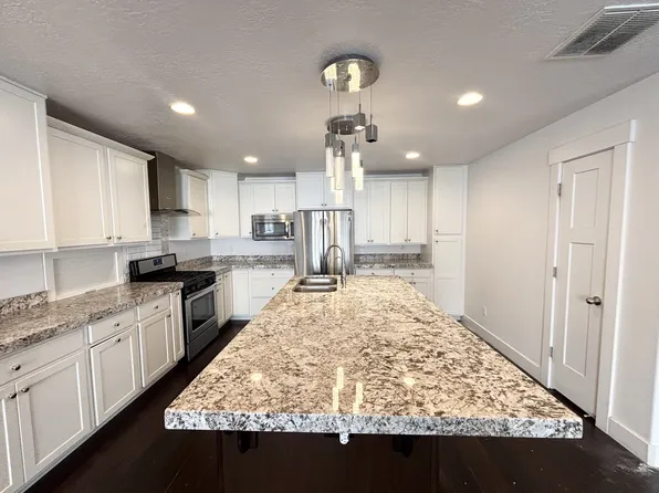 5052 S Moray Ct #1, Salt Lake City, UT 84117