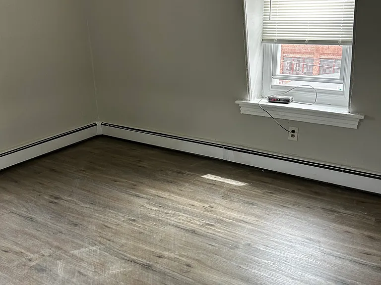 604 E High St #3 — Photo 4