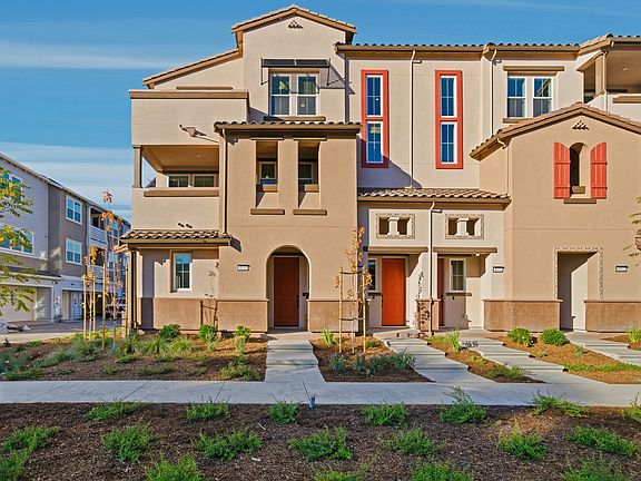 Alicante at Arroyo Crossings by Trumark Homes I Livermore, CA I Residence 1 Model I Exterior