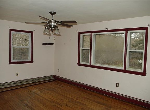 3rd image of 608 Haig Blvd