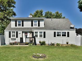36 East Dr, Northlake, IL 60164