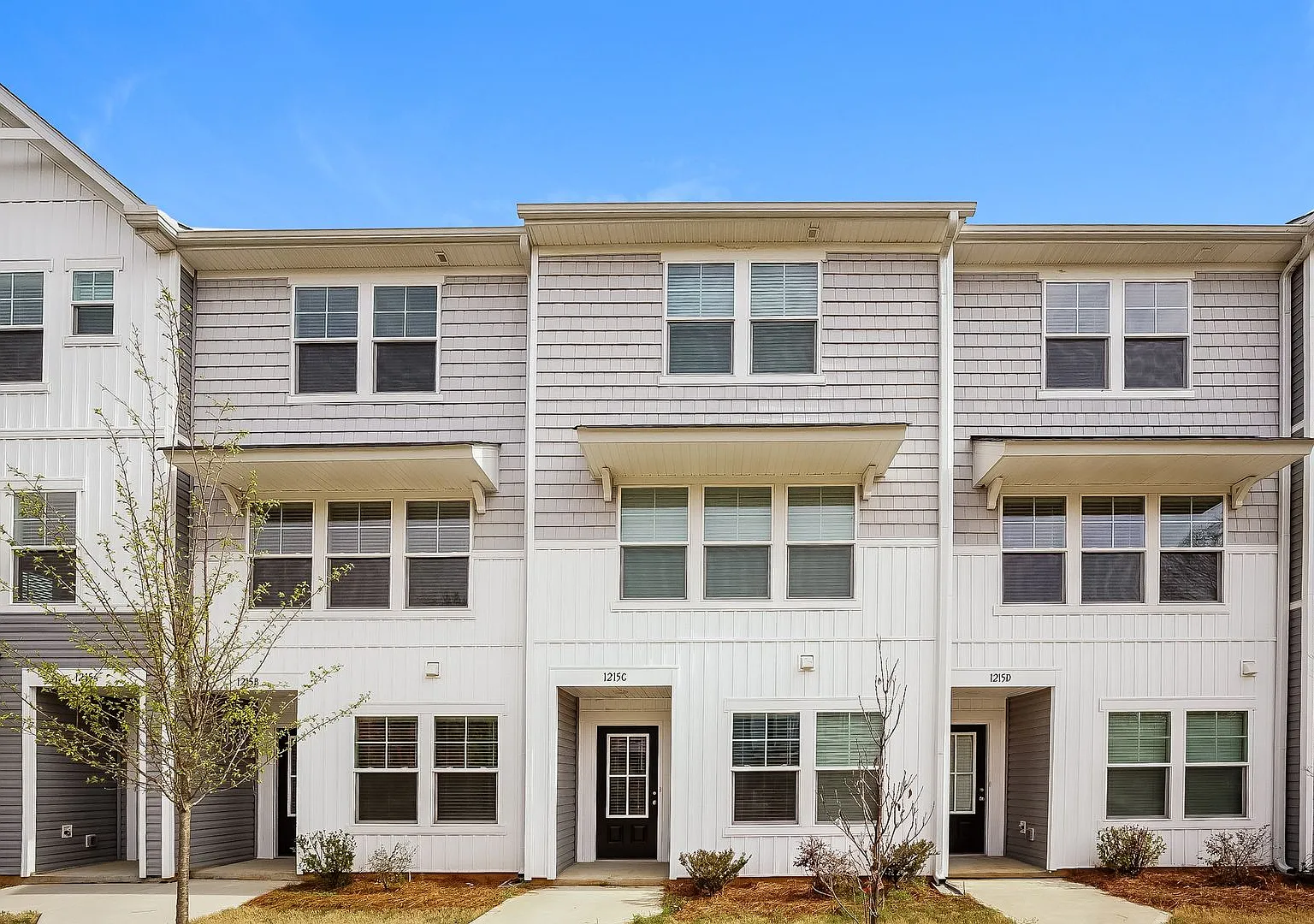 Brand New Townhome | 3 BR/3.5BA | 1-Car Garage | Near Downtown Mooresville — Photo 3