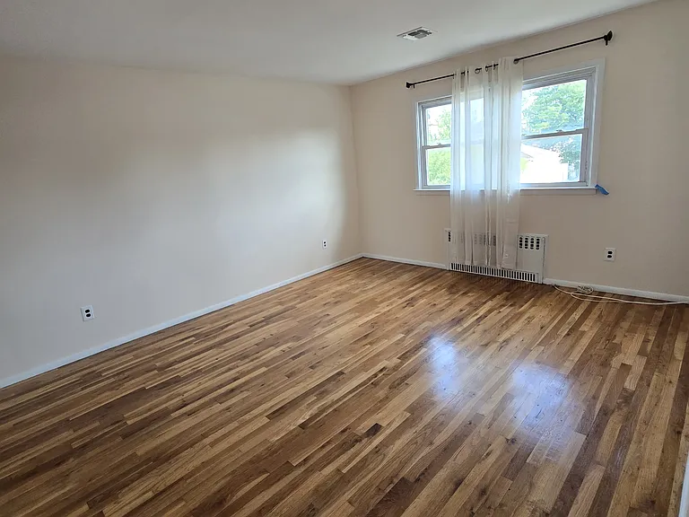 74 Caswell Ave #2 — Photo 16