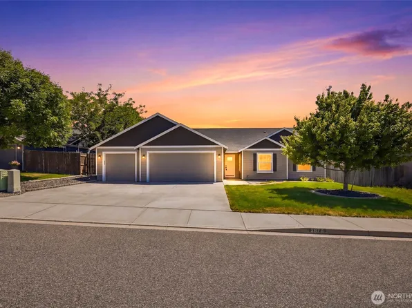 2670 Hickory Avenue, West Richland, WA 99353