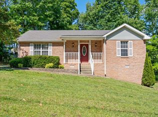 208 Luther Ct, Dickson, TN 37055